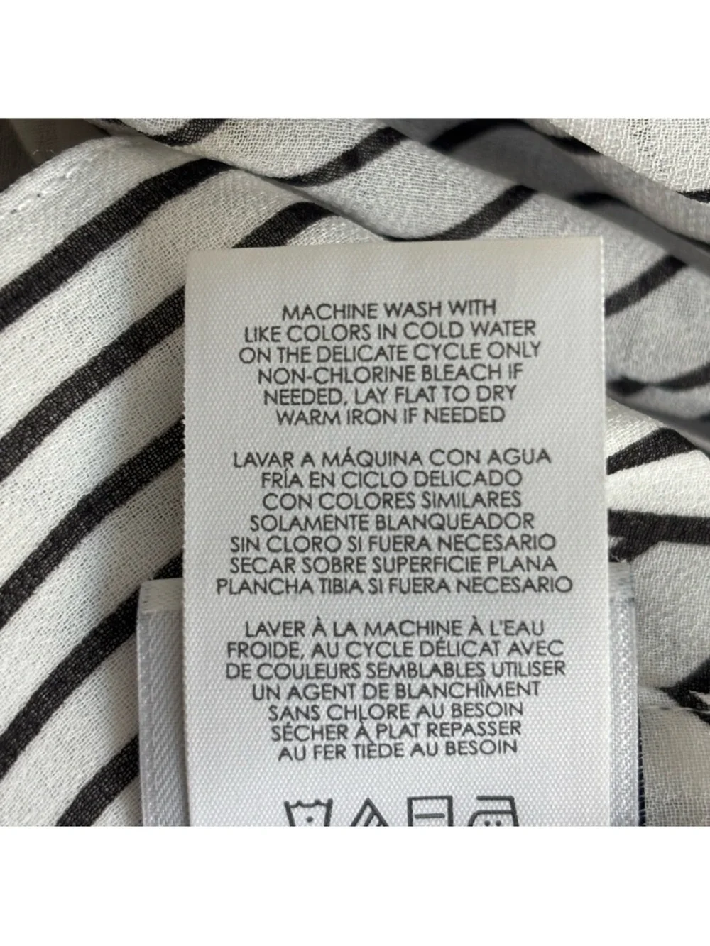 CABi contemporary white black striped button down blouse bell sleeve size large - Picture 11 of 13